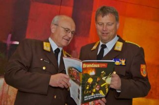 LBD Buchta und LBD-STV Blutsch mit der neuen Brandaus