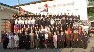 Festg&auml;ste zur 20 Jahr Patenschaftsfeier