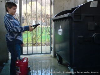 Christoph mit einem Schauml&ouml;scher