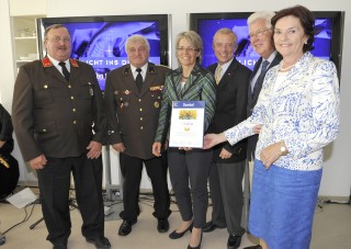 Sie &Uuml;bergabe der .....