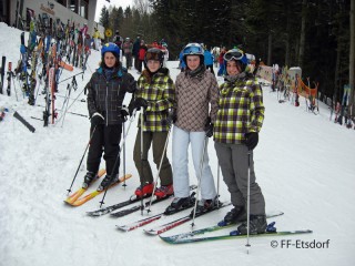 Die Gruppe der Skifahrer.....